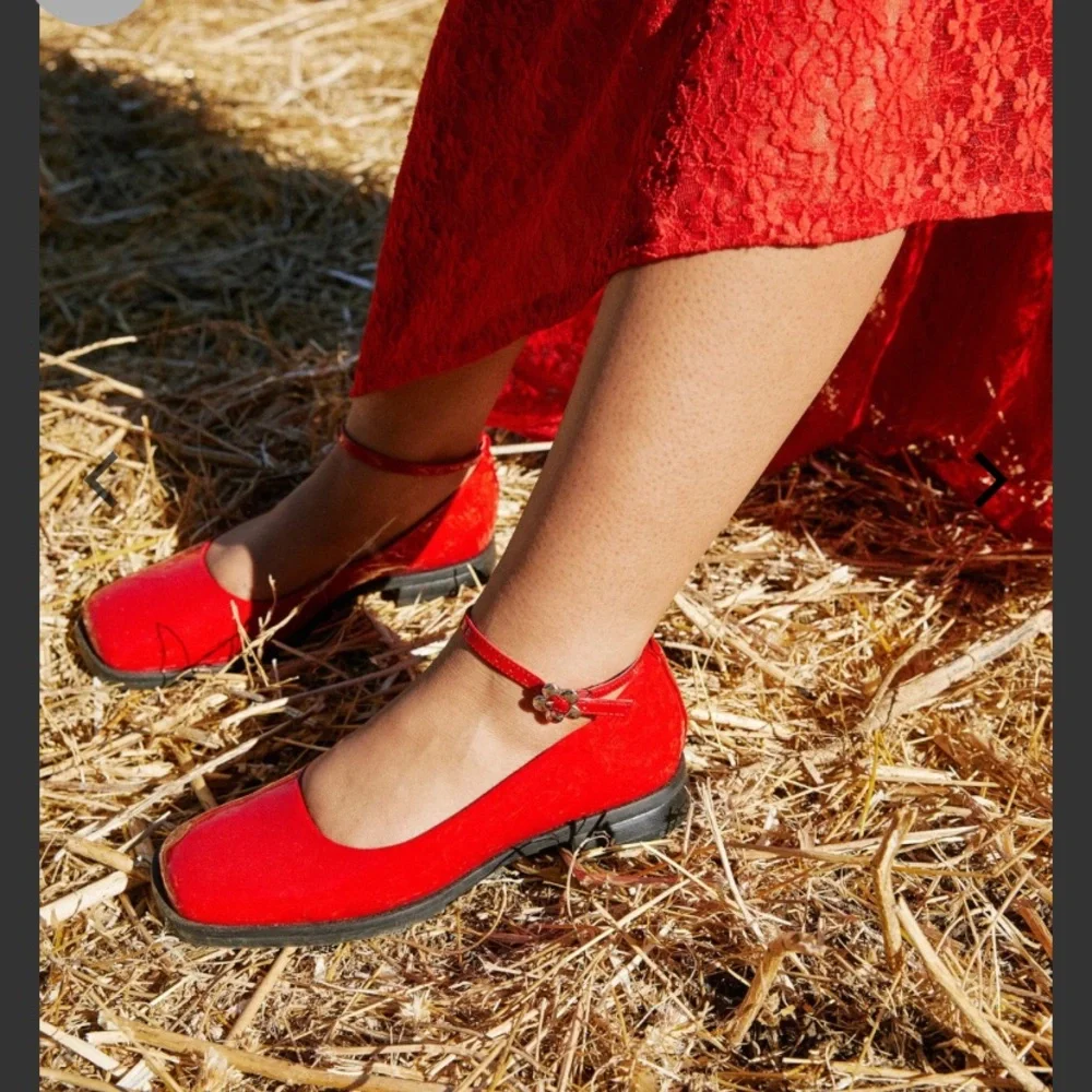 Lisa Says Gah Mia Maryjanes - Picture 3 of 11